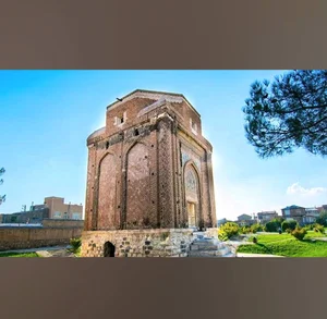 گنبد سرخ