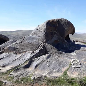 بوستان سنگی کمر مقبولا