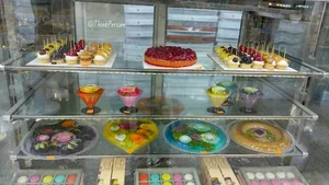 شیرینی لادن شرق