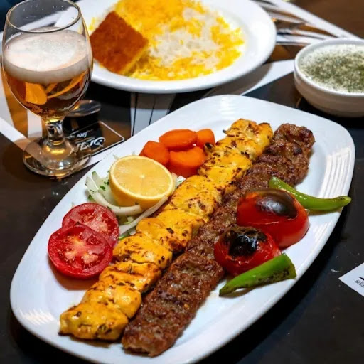 رستوران آسمان