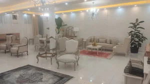 آنا چوب