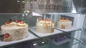 Paria Cake