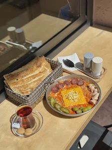 کافه صبحانه هل