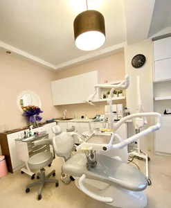 کلینیک دندانپزشکی دکتر پرستو امینی