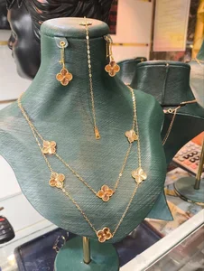 طلای سنجاق 2
