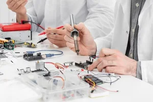 تعمیرات برد های الکترونیکی 3