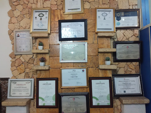 کلینیک دندانپزشکی دکتر صفایی