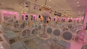Royal Antique Hall 3