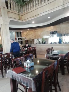 رستوران ماه تی تی