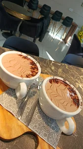 کافه رستوران چارلی