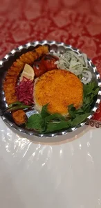 رستوران سنتی هنرمندان 5