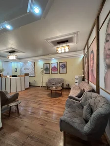 کلینیک پوست و زیبایی کالیستو 5