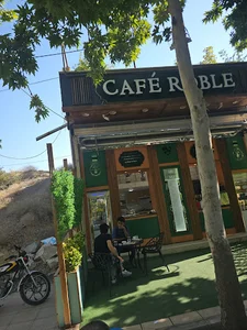 cafe roble / کافه روبل