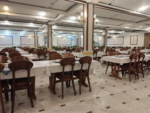 رستوران پدیده شاندیز