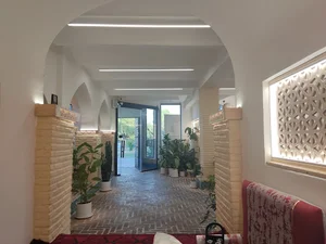 کافه رستوران پلاک هشت