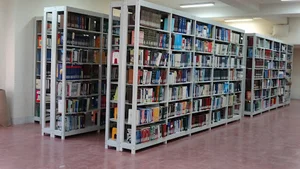 کتابخانه مرکزی و مرکز اسناد دانشگاه قم