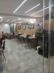 کافه و فست‌فود چتر