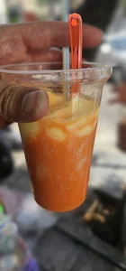 آب هویج و بستنی مؤذنی
