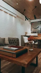 آرون فیلم استودیو