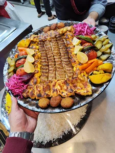 مجموعه غذایی زند