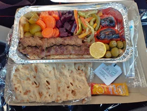 تهیه غذای برادران آقا محمدی