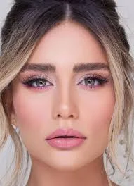 آرایش صورتی