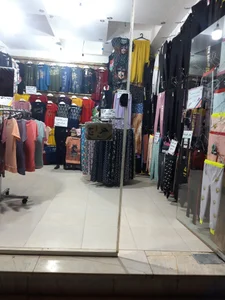 ارزانسرای پوشاک بایرامی 4