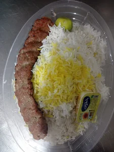 رستوران و غذا فروش سیمرغ بومهن رودهن پردیس