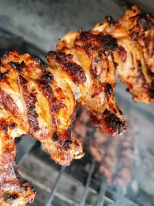 بال کبابی و دیزی سرای آریان