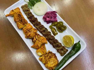 کافه رستوران آدینه