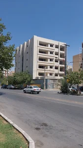 ساختمان افرا