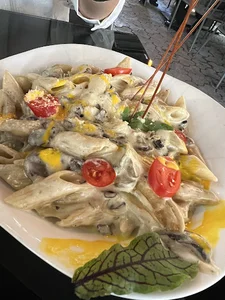 کافه رستوران آیلند