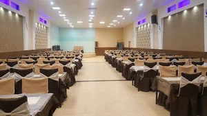 مجتمع خدماتی رفاهی تالار و باغسرای هشت بهشت