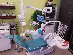 مطب دندان پزشکی دکتر عباسی