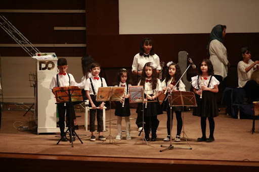 آموزشگاه موسیقی رنگین کمان(نجاتی)