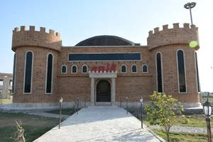 رستوران و کافی شاپ قلعه