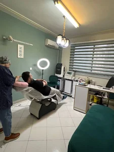 مطب پوست مو لیرز دکتر آقاجانی 2