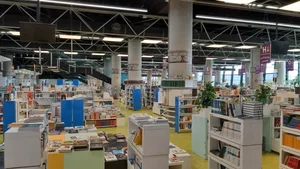 فروشگاه کتاب بزرگسال باغ کتاب 4