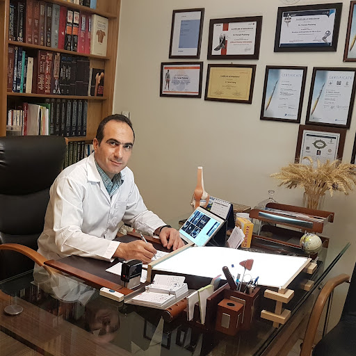 مطب دکتر فرزاد پژنگ