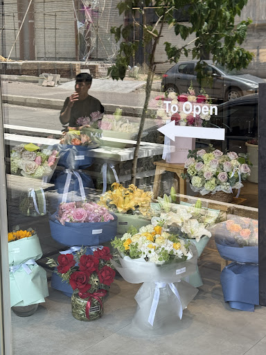 KAIA Flower Studio