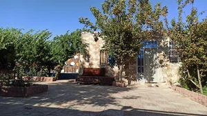 کبابی عمو حجت