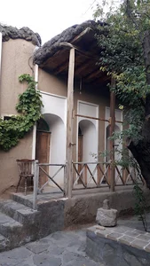 مکتب خانه و سرای مدیر