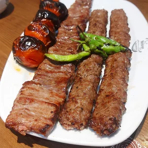 کباب سرای آراد