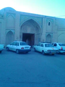 پارکینگ مسجد امام درب شرقی