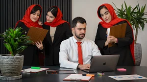 آکادمی و آژانس دیجیتال مارکتینگ دی ام روم - Dmroom