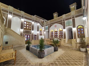 عمارت شمسه (اقامتگاه سنتی)