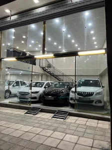 نمایشگاه اتومبیل آبیار