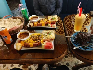 کافه بستنی میلاو 3