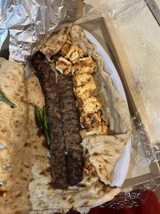 کبابی گلبرگ اصل