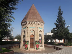 بقعه میر حیدر و سه سید ( بقعه میرحیدر آملی، لاله های زهرایی )
